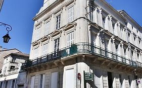 Meubles De L'Arsenal Coeur De Ville !