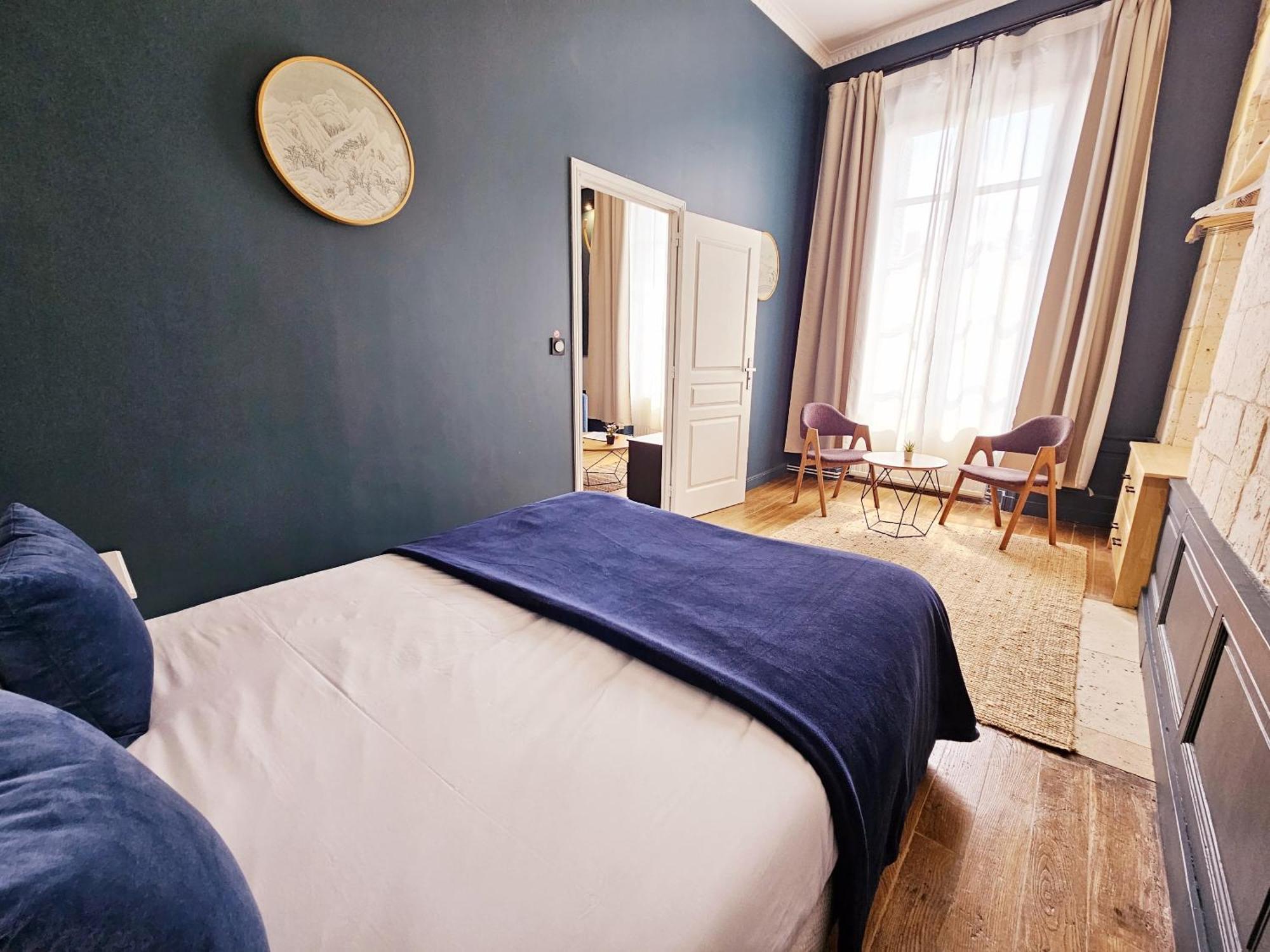 Meubles De L'Arsenal Coeur De Ville ! Angouleme Room photo