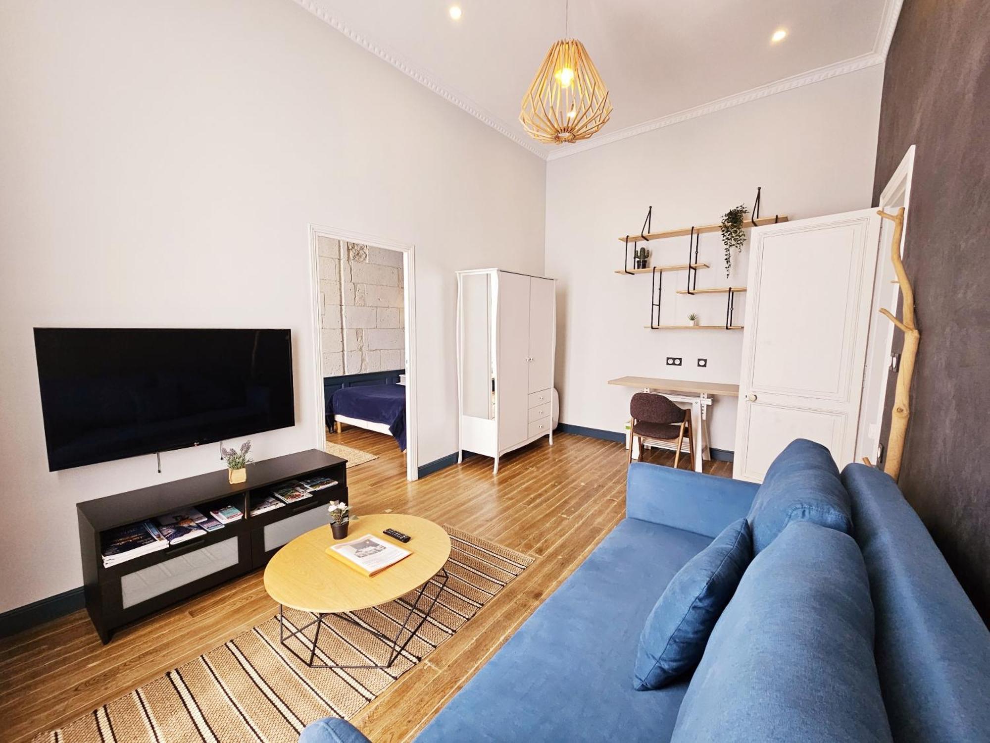 Meubles De L'Arsenal Coeur De Ville ! Angouleme Room photo