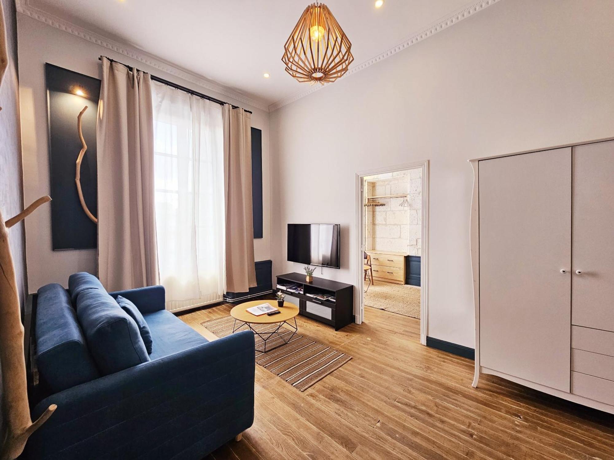 Meubles De L'Arsenal Coeur De Ville ! Angouleme Room photo