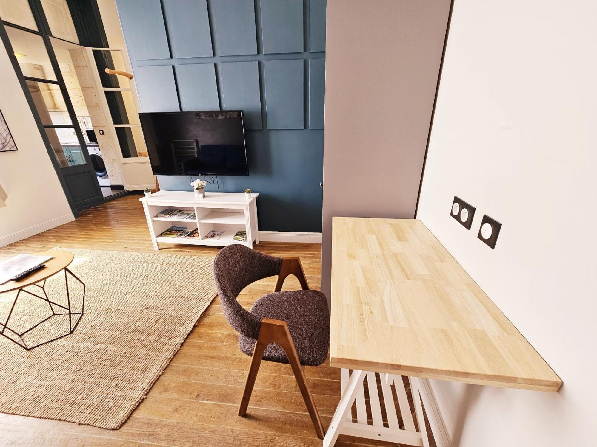 Meubles De L'Arsenal Coeur De Ville ! Angouleme Room photo
