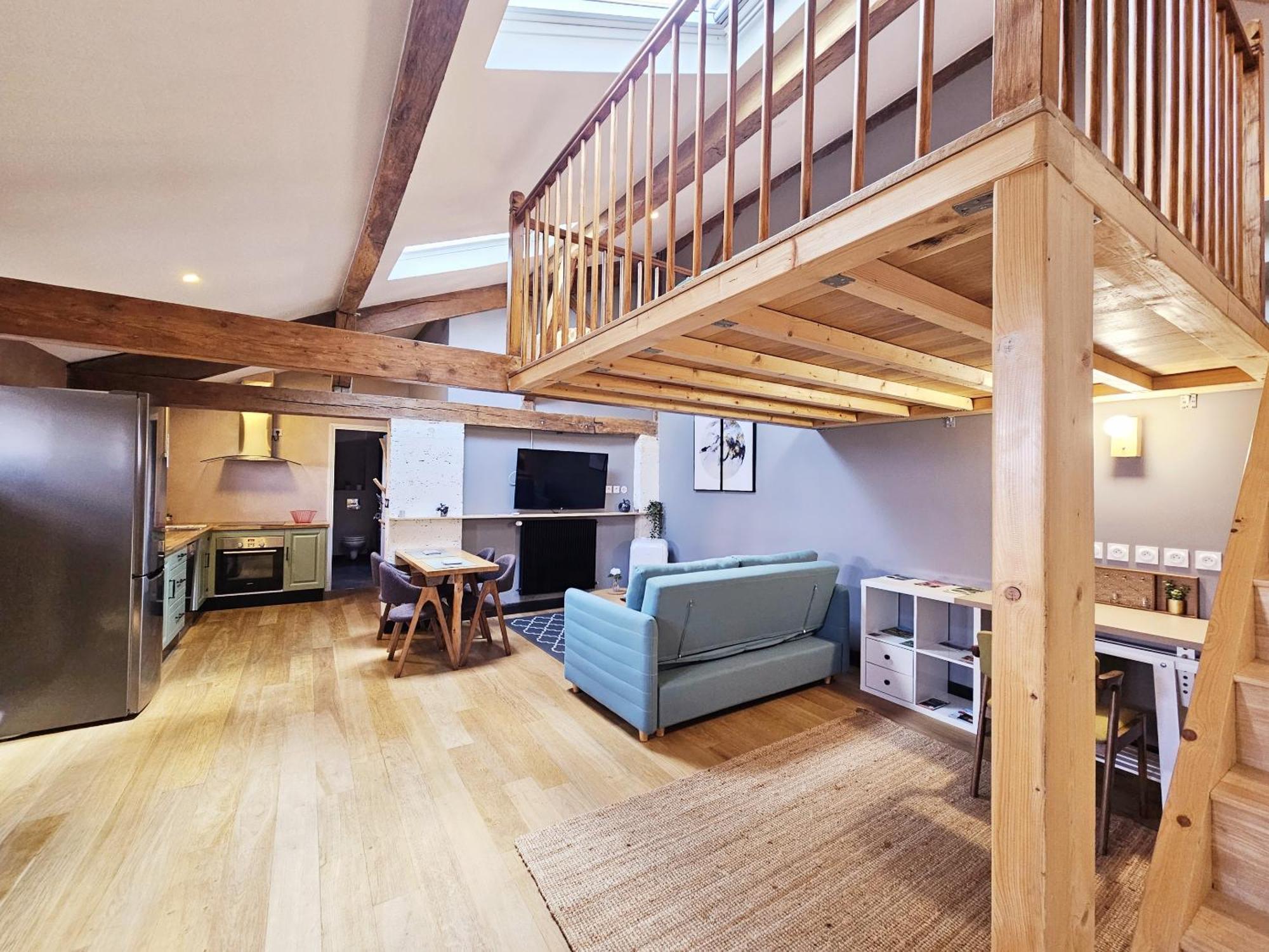 Meubles De L'Arsenal Coeur De Ville ! Angouleme Room photo