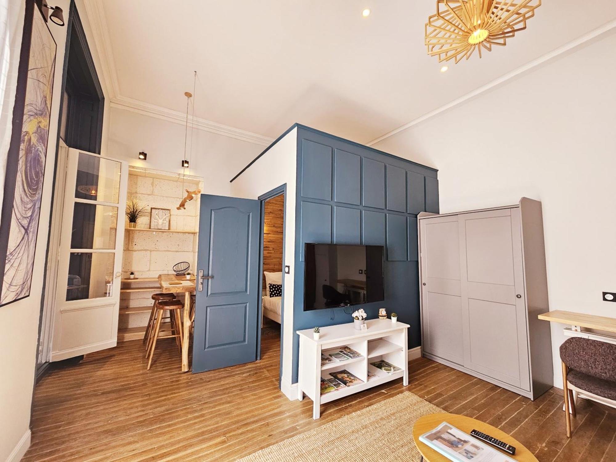 Meubles De L'Arsenal Coeur De Ville ! Angouleme Room photo