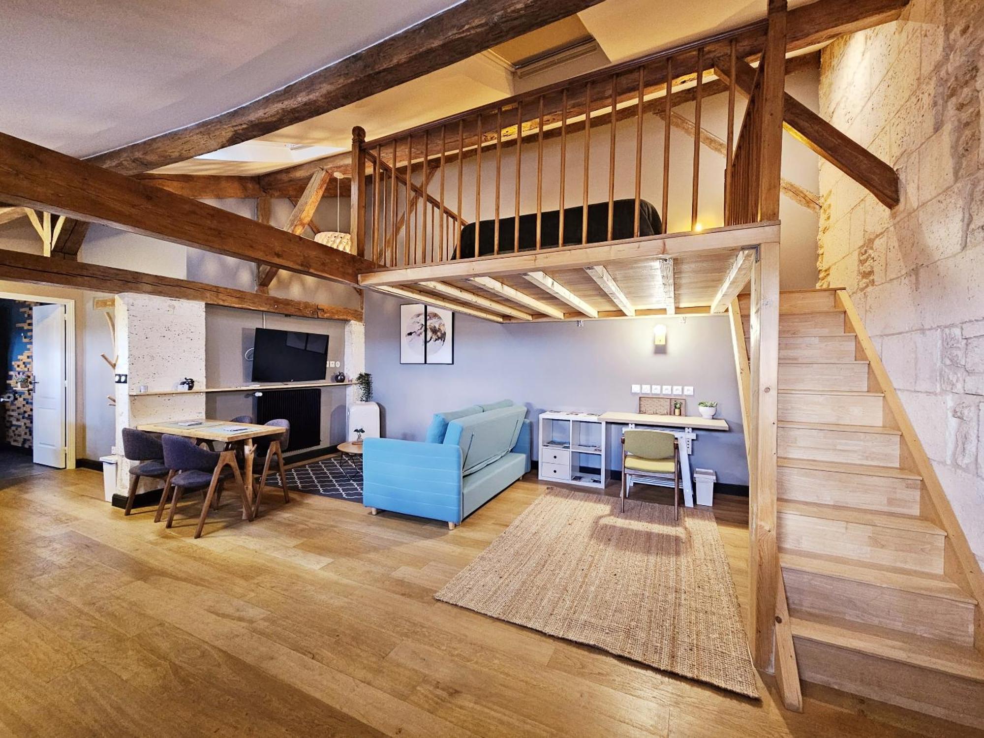 Meubles De L'Arsenal Coeur De Ville ! Angouleme Room photo