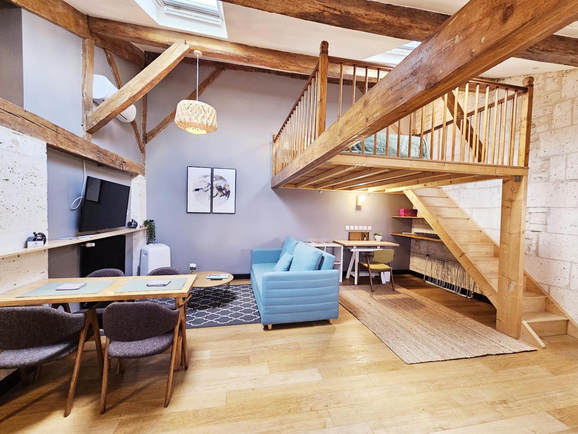 Meubles De L'Arsenal Coeur De Ville ! Angouleme Room photo